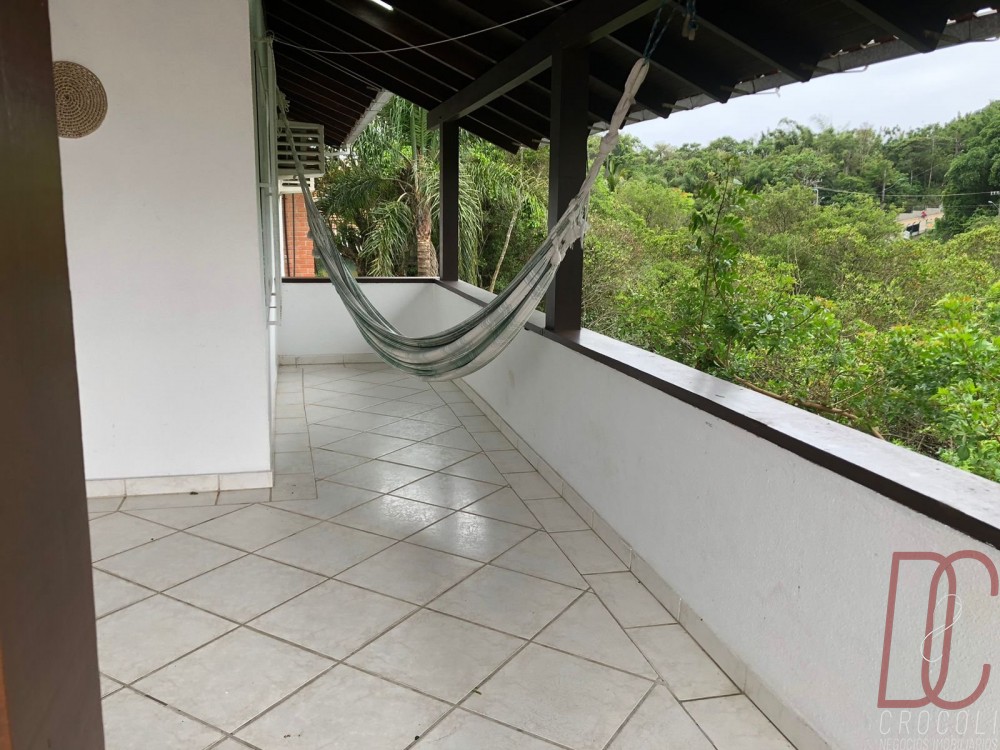 Ap 04 Uirapuru - 08 pessoas - Bombas