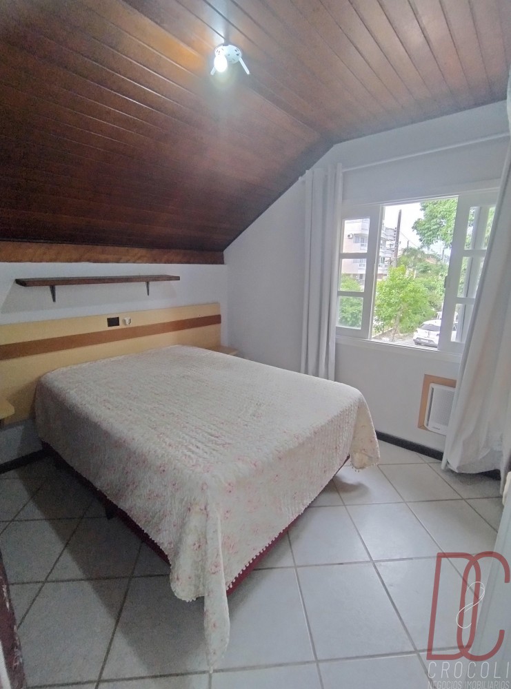 Ap 04 Uirapuru - 08 pessoas - Bombas