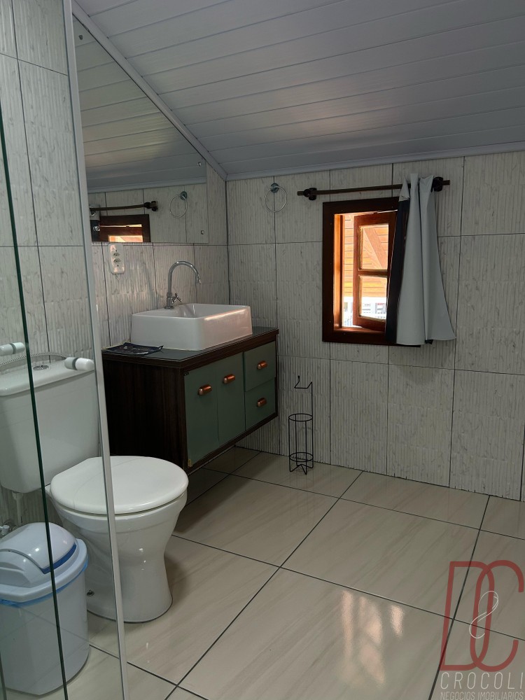 Ap 04 Uirapuru - 08 pessoas - Bombas