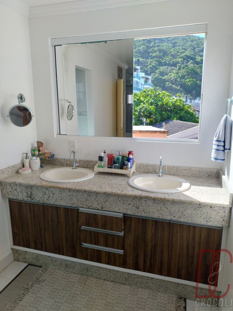 Apto Triplex - 3 Sutes - 30m do mar Bombas