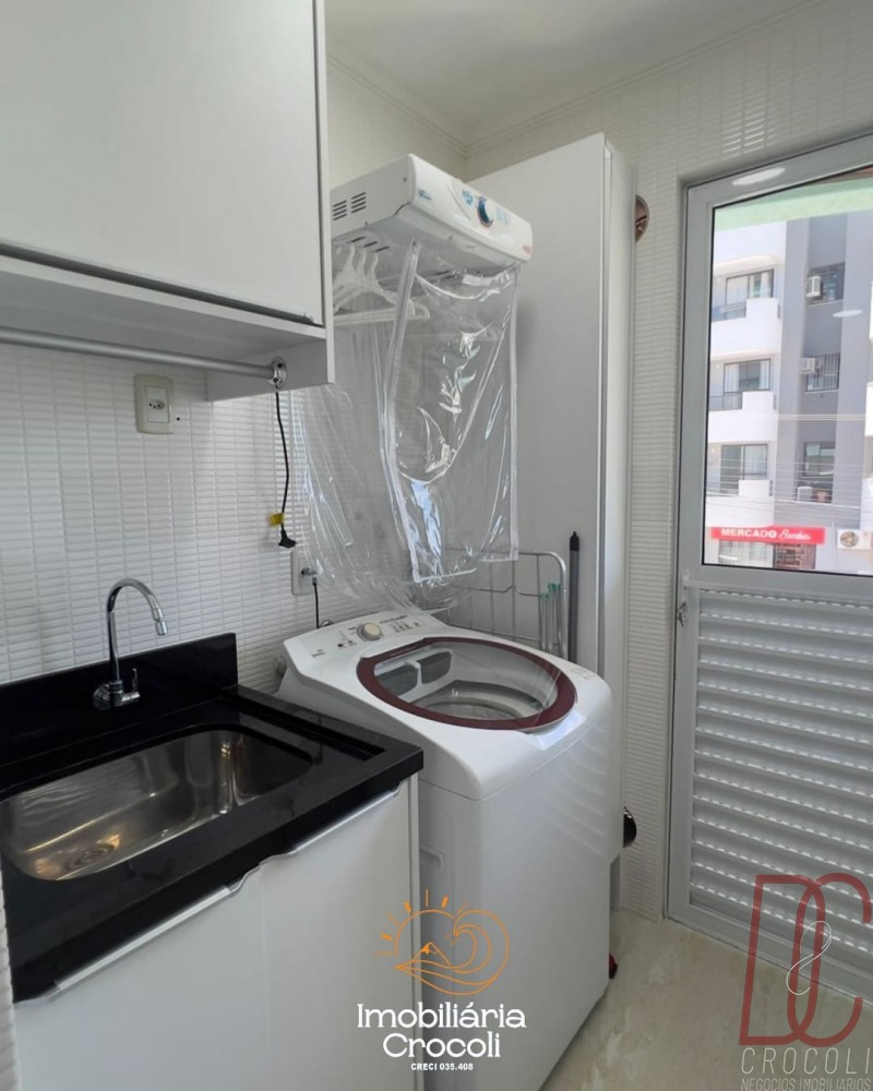 Apartamento 50 metros da praia