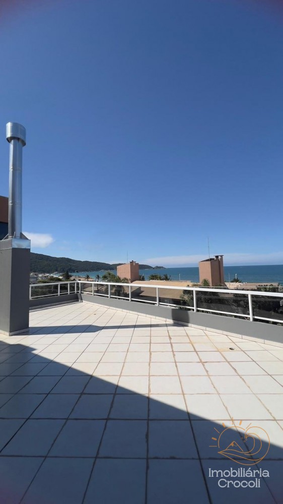 Cobertura vista mar em Bombas (8pes) 80m da praia